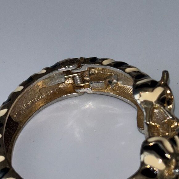 Vtg Natasha hinged cuff bracelet striped tiger/cheetah/dragon - Picture 7 of 8